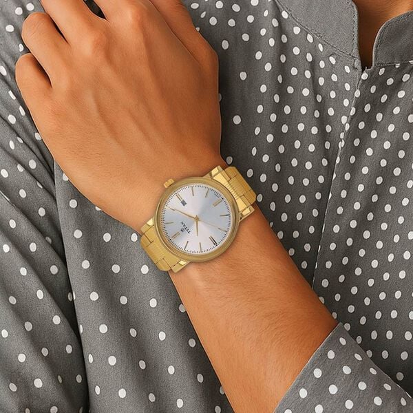 Titan Quartz Analog with Date Silver Dial Golden Stainless Steel Strap Watch For Men