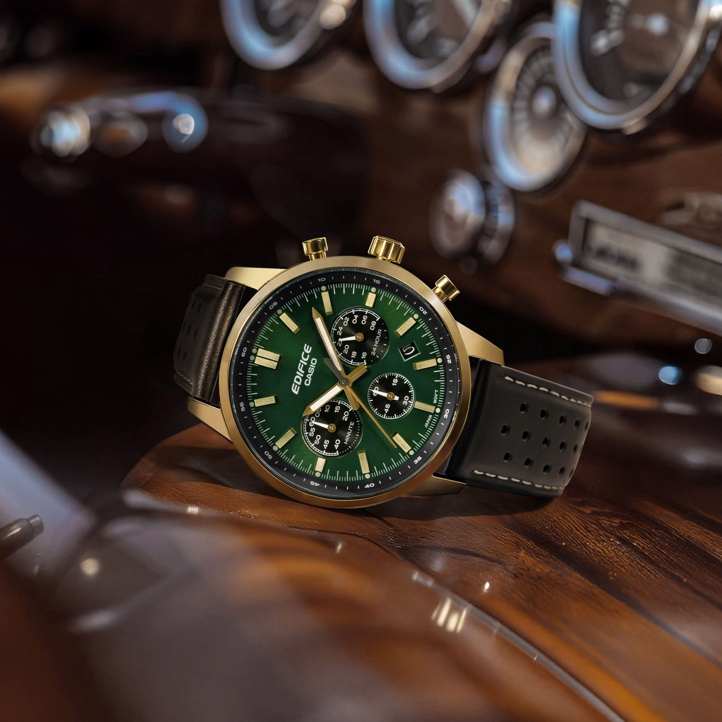 Standard Chronograph EFR-575CL-3A (ED658)