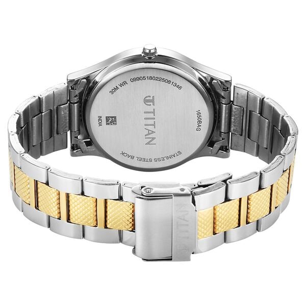 Titan Karishma Wedding Edit Quartz Analog with Day and Date Blue Dial Stainless Steel Strap Watch For Men