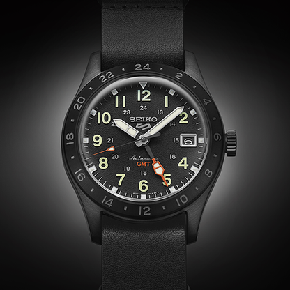 Seiko 5 Sports SSK025K1 detail view